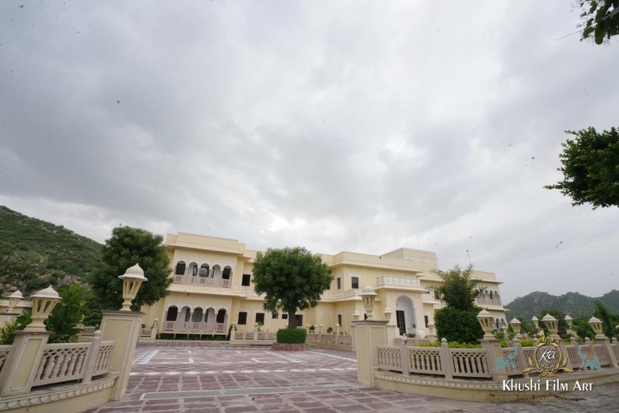Hotel Raj Bagh Palace Джапур Экстерьер фото